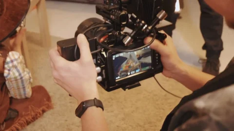 When to Use A-Roll vs. B-Roll for Engaging Storytelling When to Use A-Roll vs. B-Roll for Engaging Storytelling