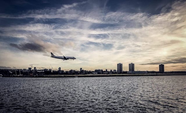 Behind the Scenes: The Orchestration of a Flight Orchestration of a Flight